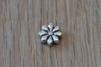 Zwischenteile 8mm Blume silberantik